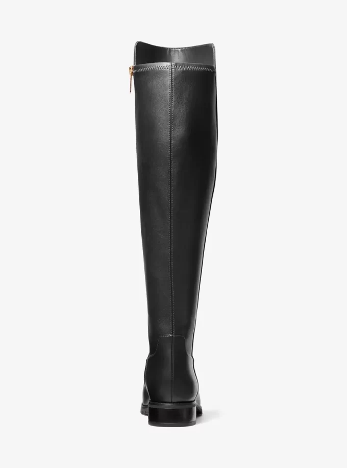 Britt Glatter Stiefel mit weiter Kalbsweite Britt Glatter Stiefel mit weiter Kalbsweite