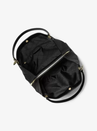 Christina Große Schultertasche mit charakteristischem Logo