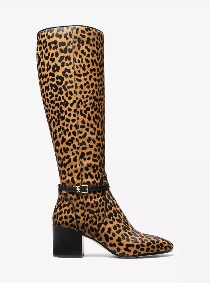Ella Stiefelette mit Leopardenmuster aus Kalbsfell, weiter Schaft und Blockabsatz