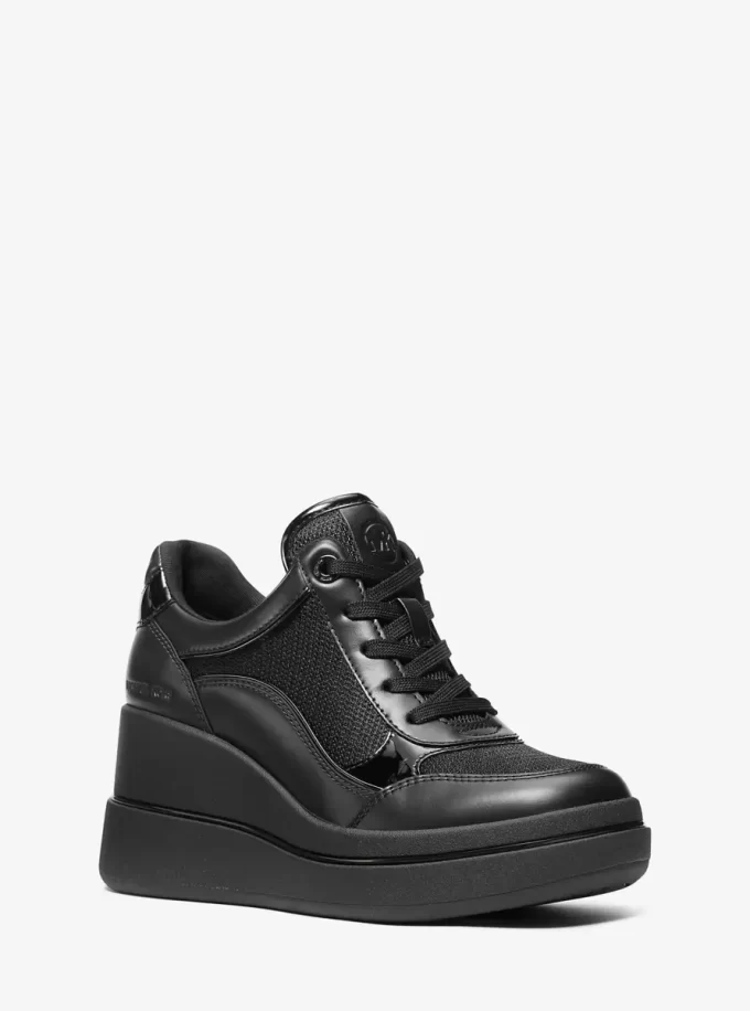 Emmy Keilschuh aus Leder und Mesh Emmy Keilschuh aus Leder und Mesh