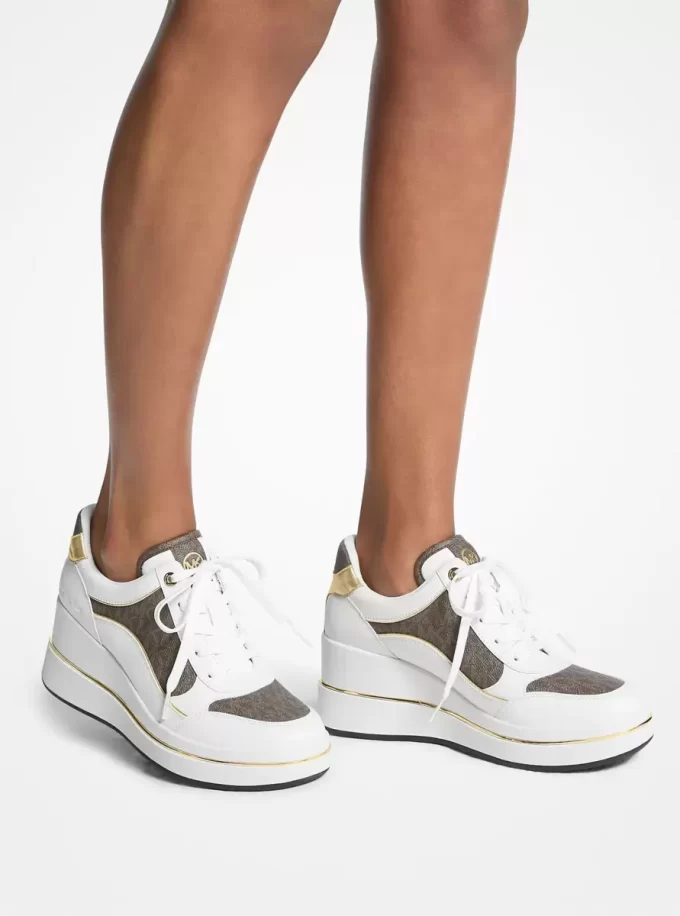 Emmy Signature Logo und Leder-Keilsohlen-Sneaker
