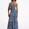 Geblümtes, gestuftes Kleid aus Georgette mit Smokdetails