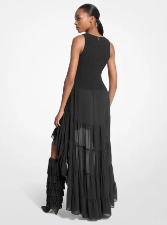 Georgette-Kleid mit asymmetrischem Saum und Smok-Einsatz