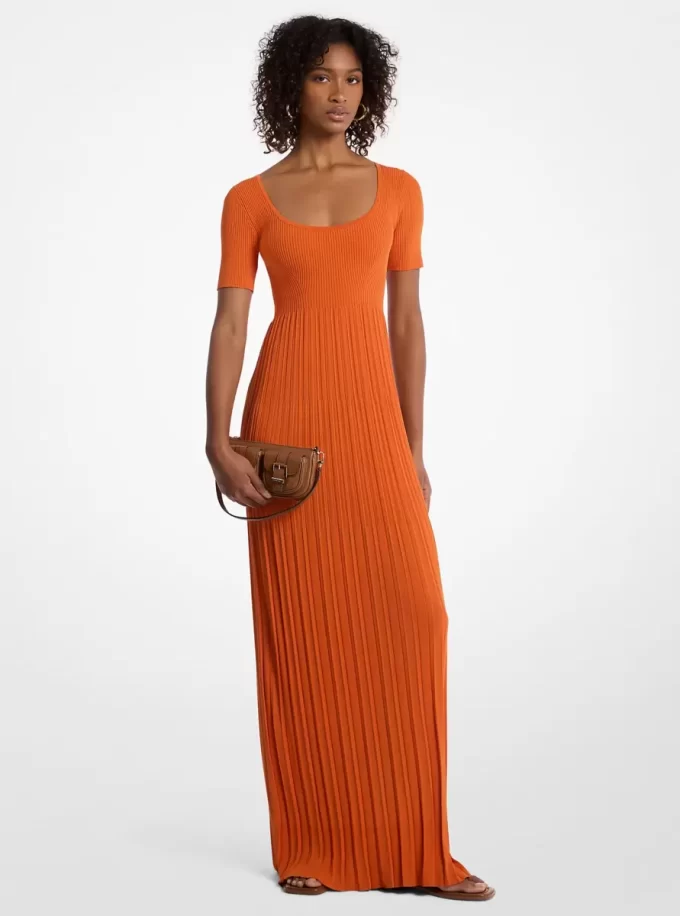 Geripptes Stretch-Strick-Midikleid Geripptes Stretch-Strick-Midikleid