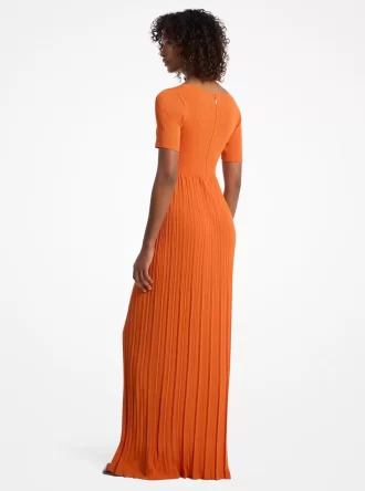 Geripptes Stretch-Strick-Midikleid