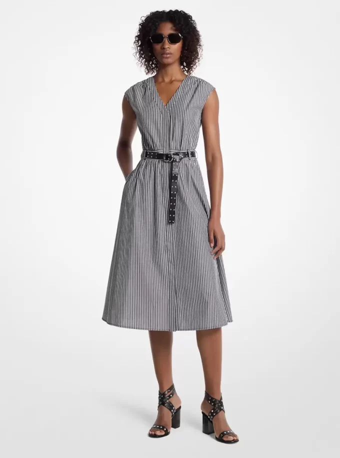 Gestreiftes Midikleid aus Baumwollpopeline mit Gürtel Gestreiftes Midikleid aus Baumwollpopeline mit Gürtel