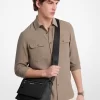 Hudson Kleine Umhängetasche aus genarbtem Leder Hudson Kleine Umhängetasche aus genarbtem Leder