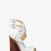 Irene Leder-Sandalen mit Blockabsatz und Nieten Irene Leder-Sandalen mit Blockabsatz und Nieten