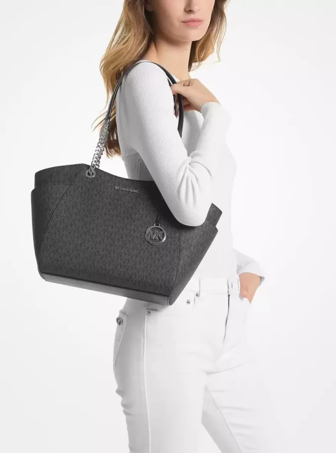 Jet Set Große Schultertasche mit charakteristischem Logo Jet Set Große Schultertasche mit charakteristischem Logo
