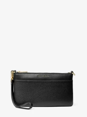 Jet Set Medium Handgelenktasche aus genarbtem Leder