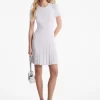 Kurzarmkleid aus geripptem Strick