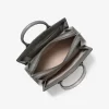 Laila Medium Schultertasche aus poliertem Leder mit Logoprägung Laila Medium Schultertasche aus poliertem Leder mit Logoprägung