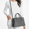 Laila Medium Schultertasche aus poliertem Leder mit Logoprägung Laila Medium Schultertasche aus poliertem Leder mit Logoprägung
