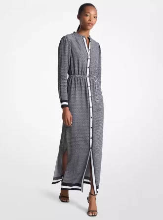 Maxikleid aus Satin mit Logoprint und Gürtel
