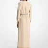 Maxikleid aus Satin mit Logoprint und Gürtel