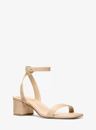 Merriam Lackledersandale