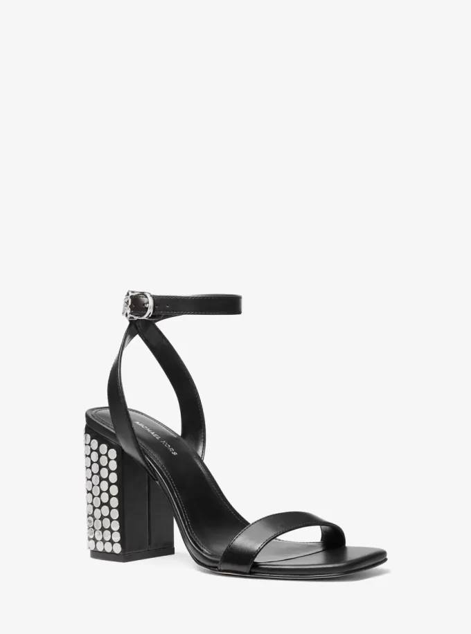 Merriam Leder-Sandalen mit Nieten und Blockabsatz Merriam Leder-Sandalen mit Nieten und Blockabsatz