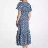 Midikleid aus Viskose-Seiden-Mischgewebe mit Blumenmuster Midikleid aus Viskose-Seiden-Mischgewebe mit Blumenmuster