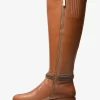 Mindy Lederstiefel mit Logo-Besatz und weitem Schaft Mindy Lederstiefel mit Logo-Besatz und weitem Schaft