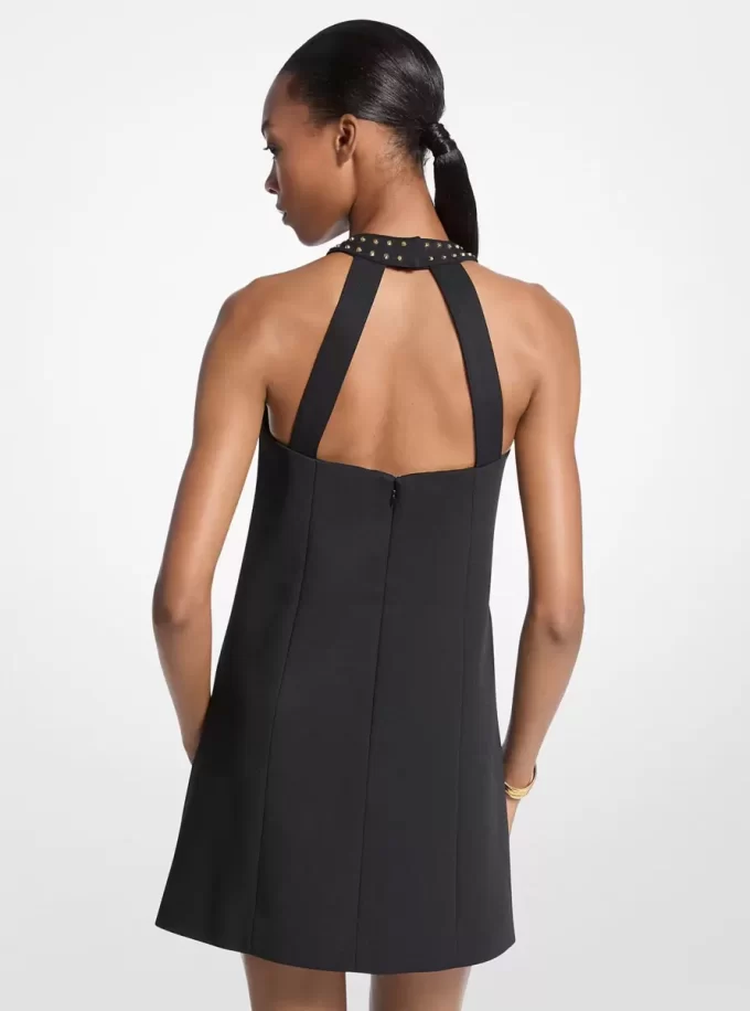 Minikleid aus Stretch-Crêpe mit Nieten und Neckholder Minikleid aus Stretch-Crêpe mit Nieten und Neckholder