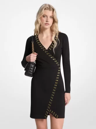 Nietenbesetztes Wickelkleid