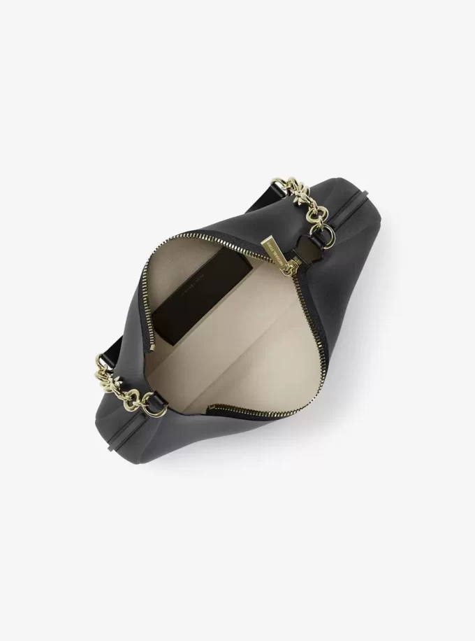Nolita Medium Pochette aus genarbtem Leder mit Kette Nolita Medium Pochette aus genarbtem Leder mit Kette