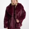 Peacoat aus Kunstpelz Peacoat aus Kunstpelz