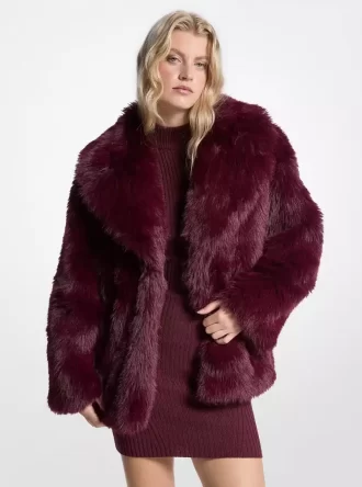 Peacoat aus Kunstpelz