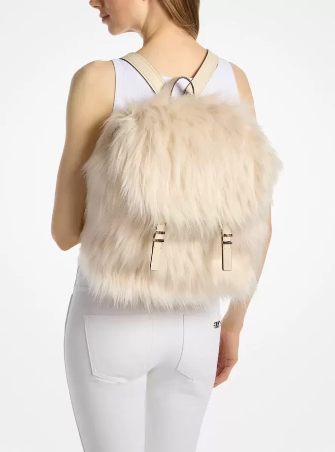 Quinn Rucksack aus Kunstfell (mittelgroß)