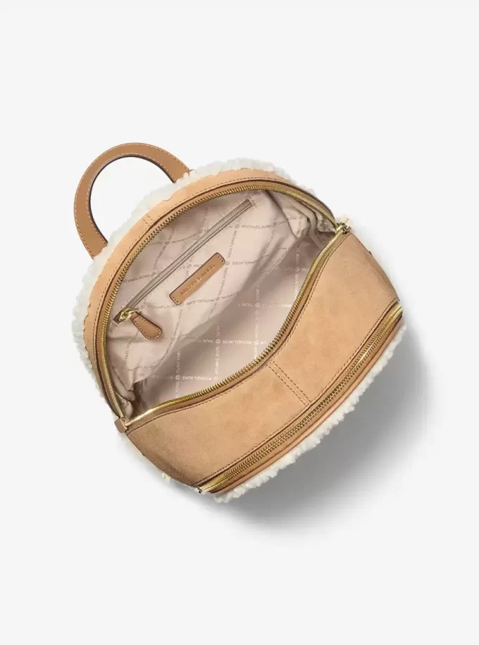 Rhea Rucksack aus Wildleder und Kunstfell (mittelgroß) Rhea Rucksack aus Wildleder und Kunstfell (mittelgroß)