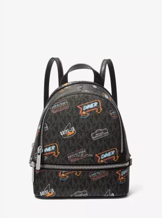 Rhea Rucksack mit extra kleinem Aufdruck und charakteristischem Logo
