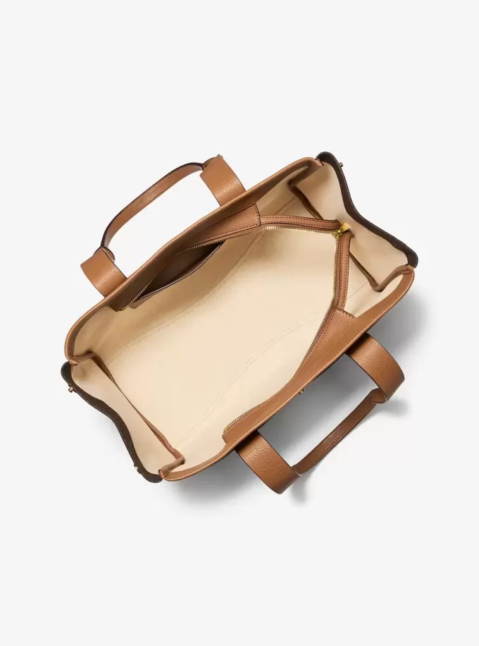 Romee Große Tragetasche aus Leder mit charakteristischem Logo Romee Große Tragetasche aus Leder mit charakteristischem Logo