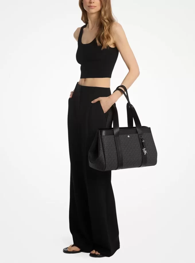 Romee Große Tragetasche aus Leder mit charakteristischem Logo Romee Große Tragetasche aus Leder mit charakteristischem Logo