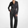 Satin-Jumpsuit mit langen Ärmeln und Gürtel