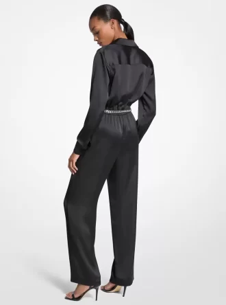 Satin-Jumpsuit mit langen Ärmeln und Gürtel