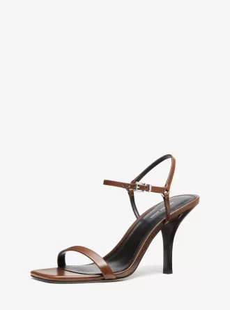 Selina Sandale aus poliertem Leder