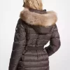 Steppjacke mit Gürtel und Kunstpelzbesatz