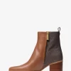 Stiefel aus Lex-Leder und mit charakteristischem Logo