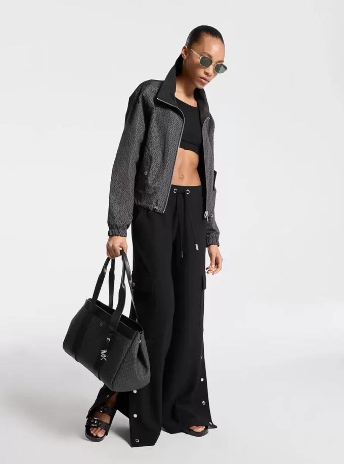 Stretch-Crêpe-Cargohose mit weitem Bein