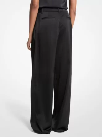 Weit geschnittene, fließende Satinhose