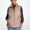 Weste mit Chevron-Steppmuster und faltbarem Nylon-Aufbewahrungsmechanismus