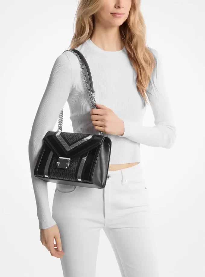 Whitney Medium Schultertasche mit charakteristischem Logo und Metallic-Elementen Whitney Medium Schultertasche mit charakteristischem Logo und Metallic-Elementen